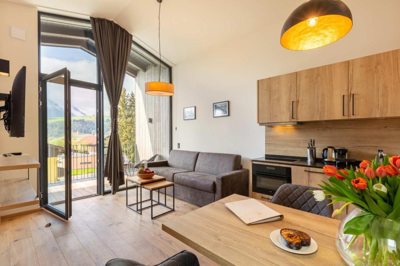 Emma Deluxe Aparthotel Ganzjaehrig Beheizter Aussenpool Piesendorf Exterior photo