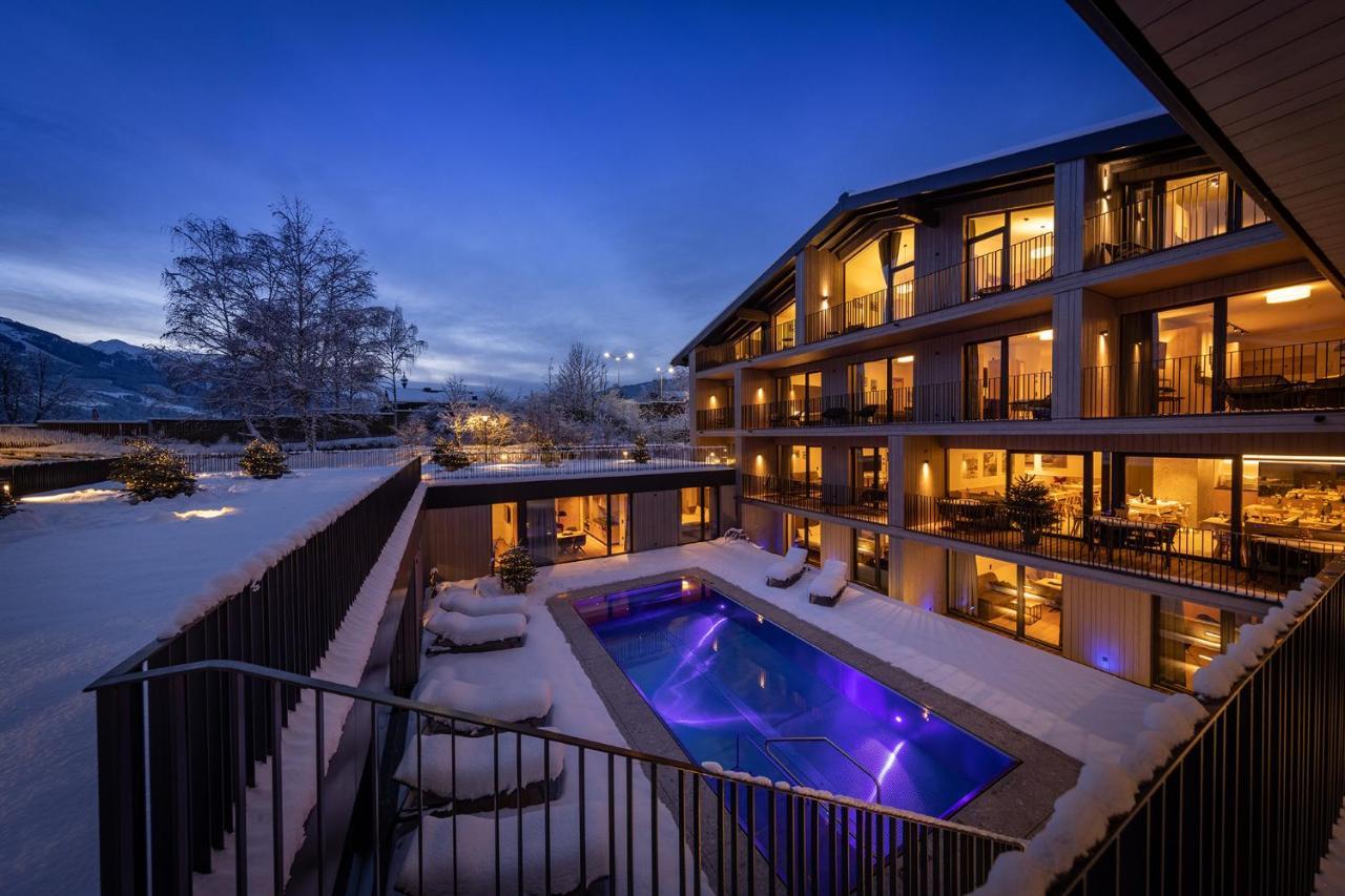 Emma Deluxe Aparthotel Ganzjaehrig Beheizter Aussenpool Piesendorf Exterior photo